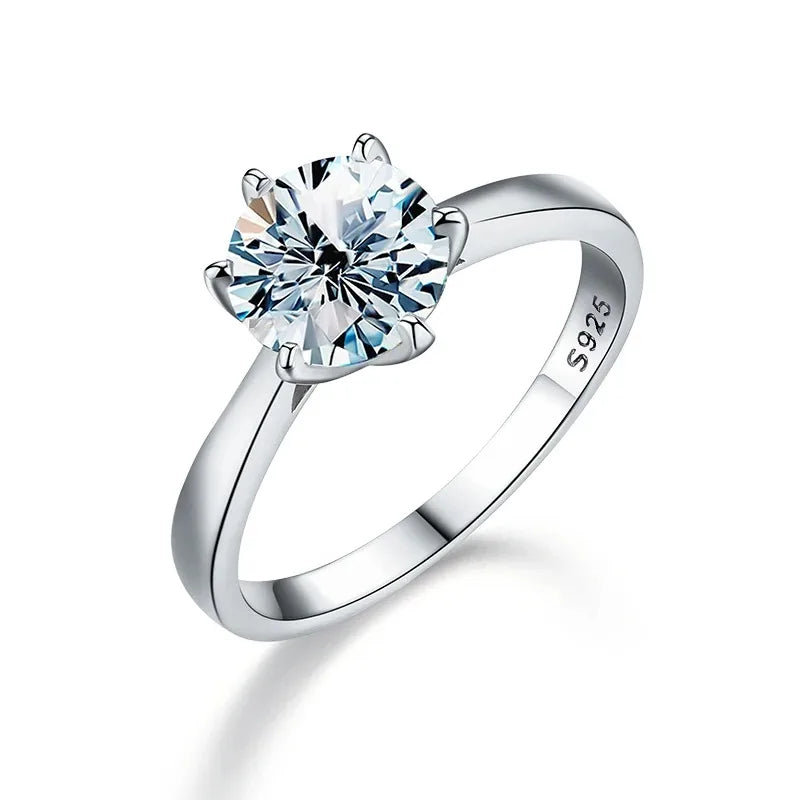 Nyon Ring by Meri Jaan — lab-grown moissanite ring, product photo