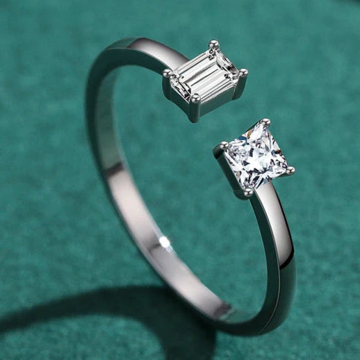 Sparkling Clear Ring