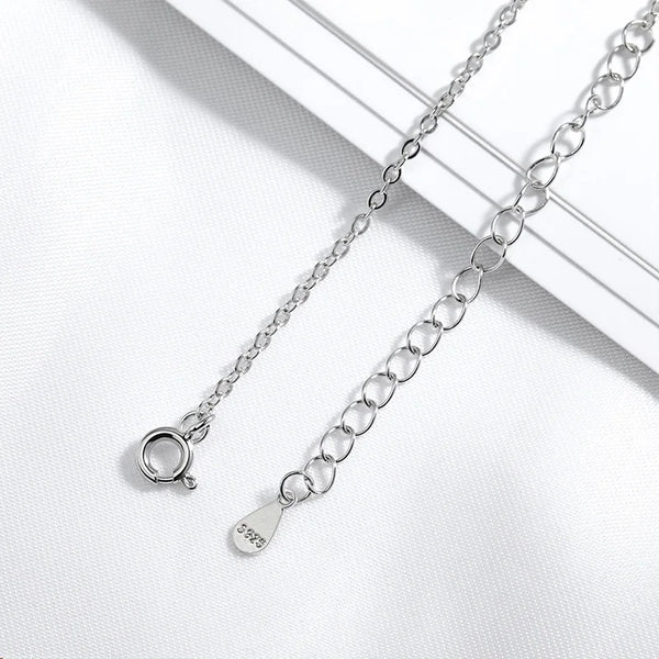Carona Necklace