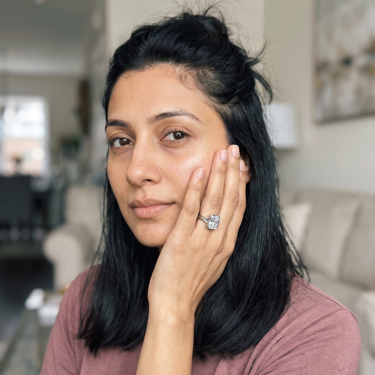 Bosco Gurin Ring worn by model