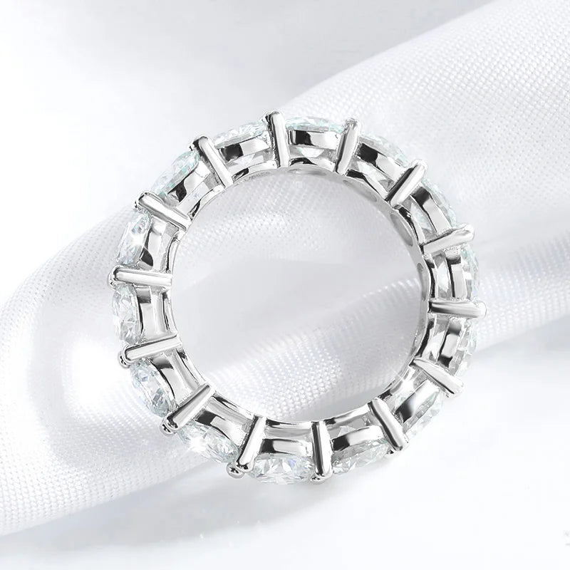 Emmental Ring by Meri Jaan — lab-grown moissanite ring, product photo