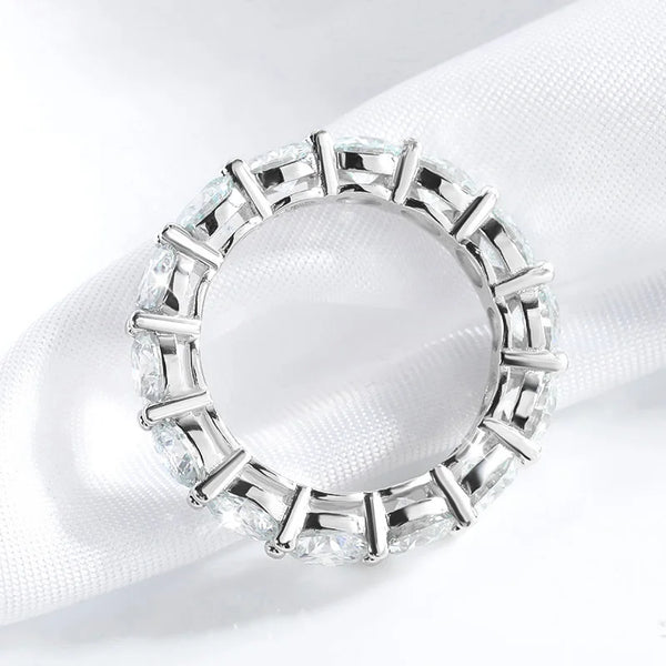 Emmental Ring by Meri Jaan — lab-grown moissanite ring, product photo
