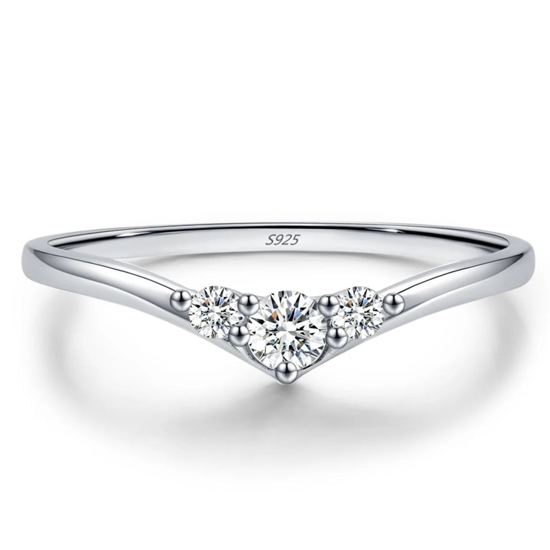 Emmetten Ring by Meri Jaan — lab-grown moissanite ring, product photo
