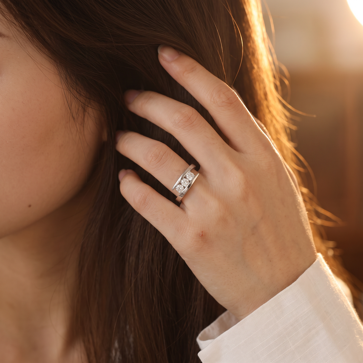 Evolène Ring by Meri Jaan — lab-grown moissanite ring, worn by model
