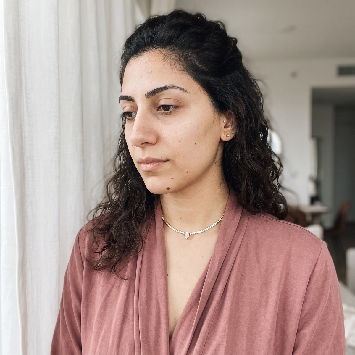 Montagnola Necklace worn by model