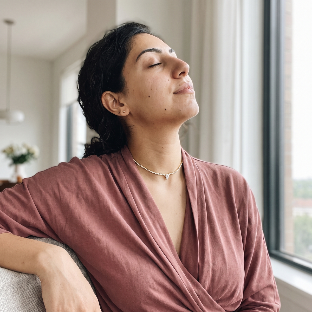 Montagnola Necklace worn by model