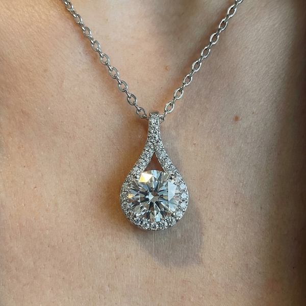 Saint-Moritz Necklace by Meri Jaan — lab-grown moissanite necklace, worn by model