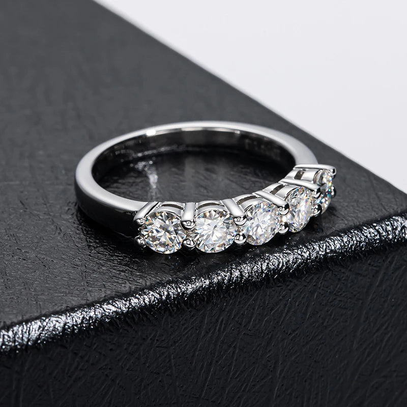 Sion Ring by Meri Jaan — lab-grown moissanite ring, product photo