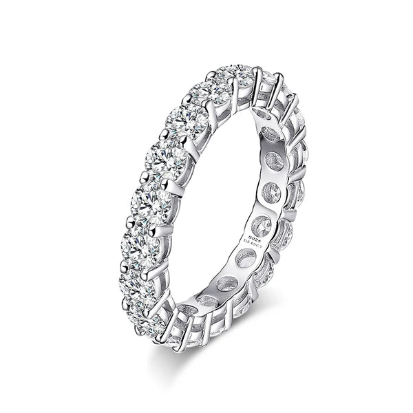 Solothurn Ring by Meri Jaan — lab-grown moissanite ring, product photo