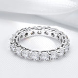 Solothurn Ring by Meri Jaan — lab-grown moissanite ring, product photo