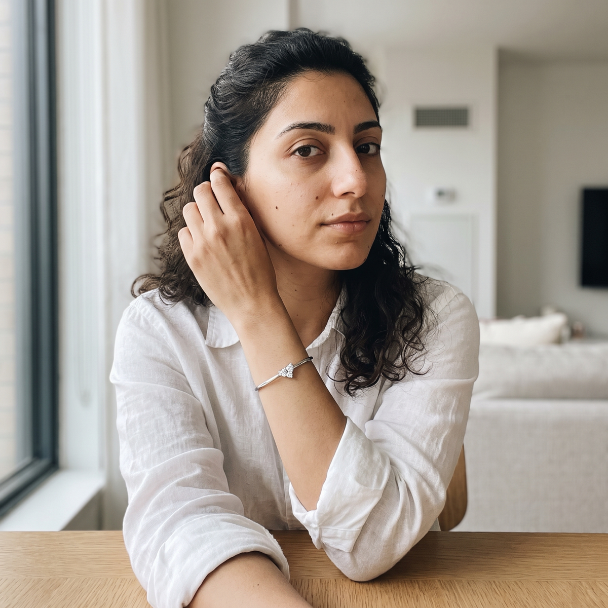 Tarasp Bracelet worn by model