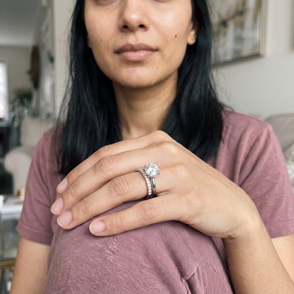 Thurgau Ring worn by model