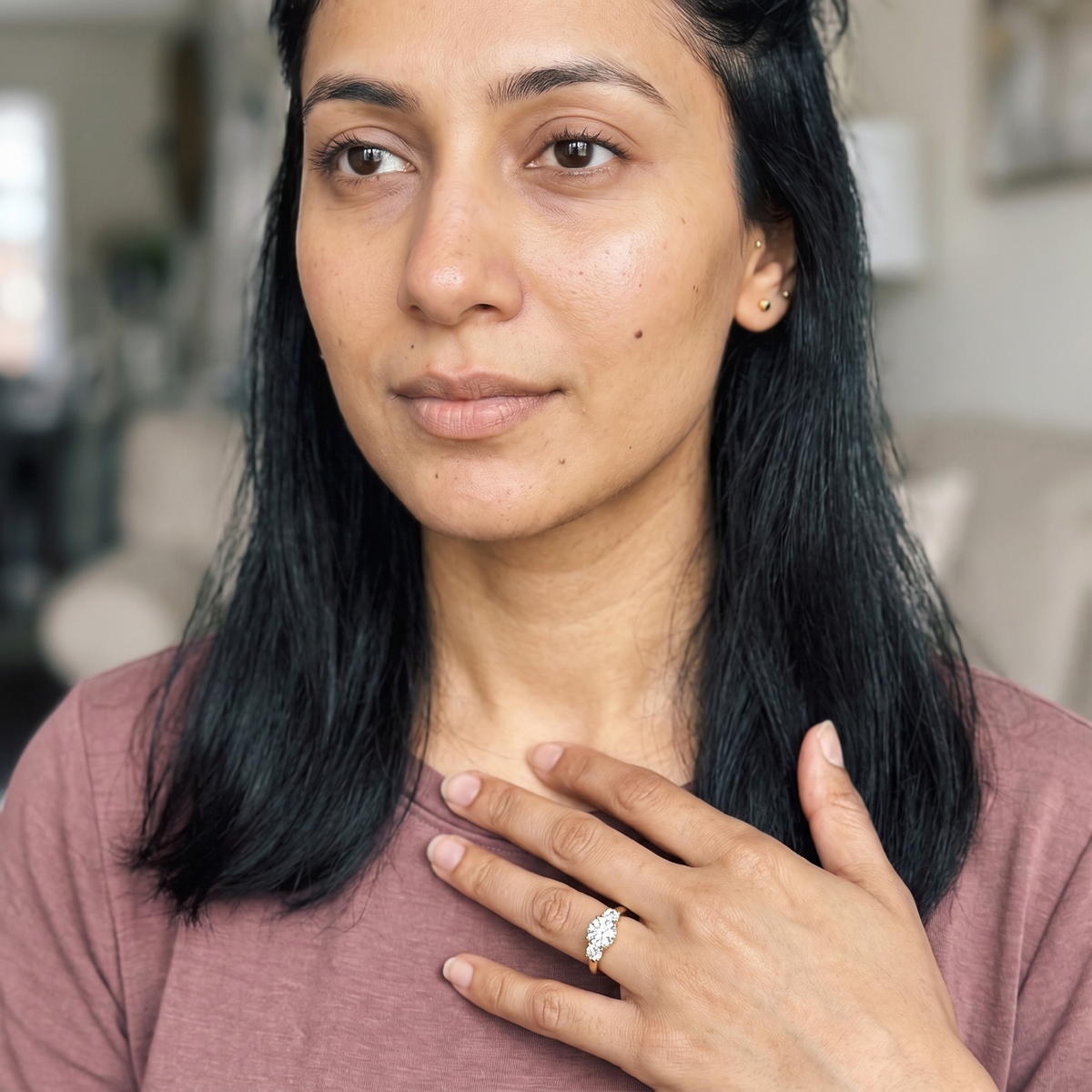 Zernez Ring worn by model