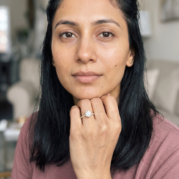 Zug Ring worn by model